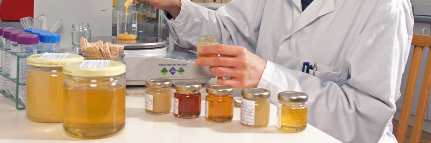 Honiguntersuchung im Labor